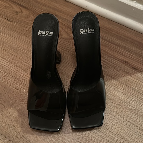 Black heels size 6 - Picture 4 of 4